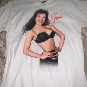 Selena Graphic Tee